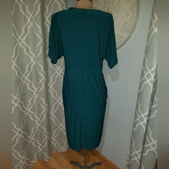 EMERALD Women's Short Sleeve V Neck Twist Front Split Midi Dress, green Size L - Picture 13 of 13